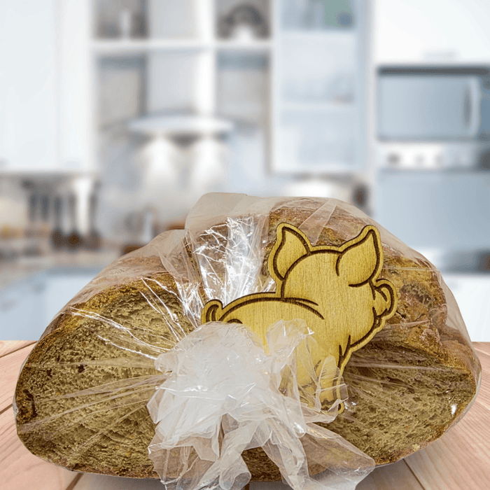Funny Pig Wooden Bread Clip: Oink if you love carbs