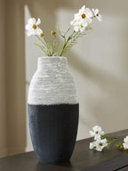 Girtha - Vase